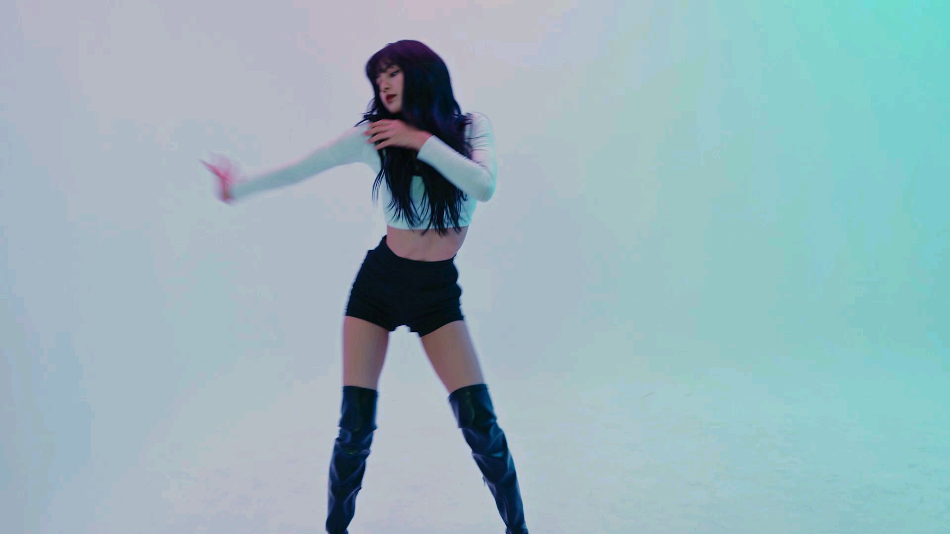 LILI s FILM #3 - LISA Dance Performance Video